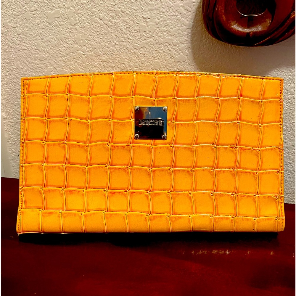 Miche retired Classic Chloe shell
